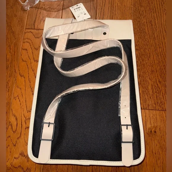 Shield Rucksack - Picture 3 of 8